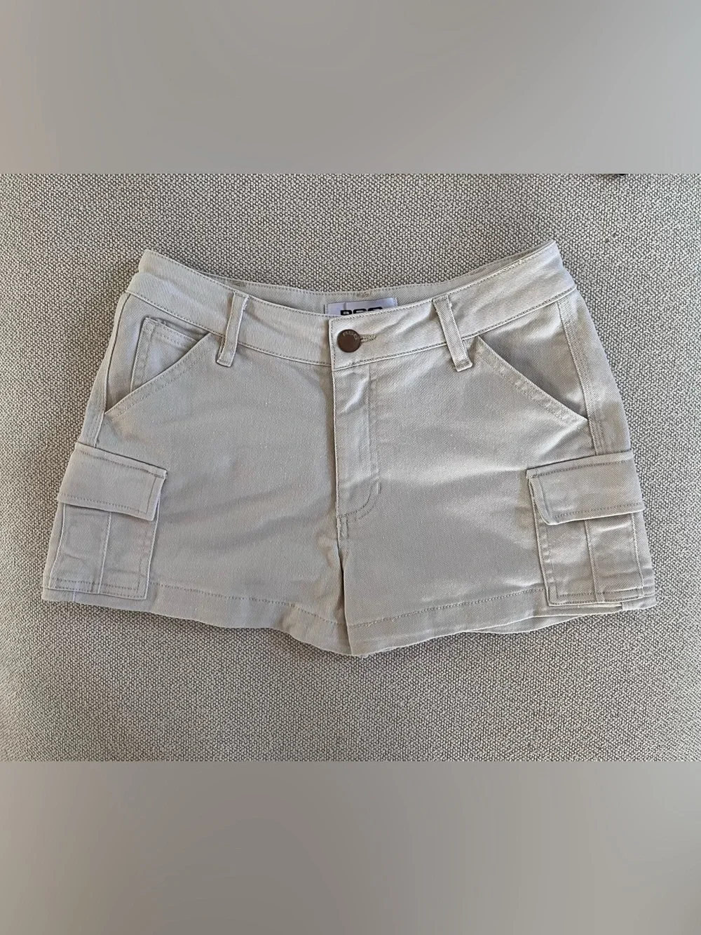 RSQ Cream Utility Cargo Shorts/Size 24 waist. Durable Cotton - Picture 1 of 12